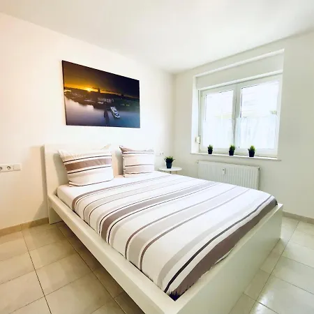 Auszeit Bodensee: Lakeside Retreat With Sunny Terrace Apartment Friedrichshafen